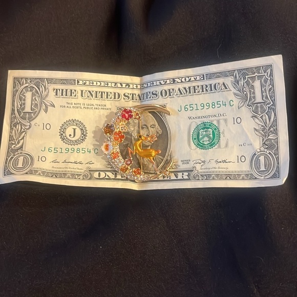 BROOCH GOLD HALF MOON WITH A REINDEER - Picture 7 of 8